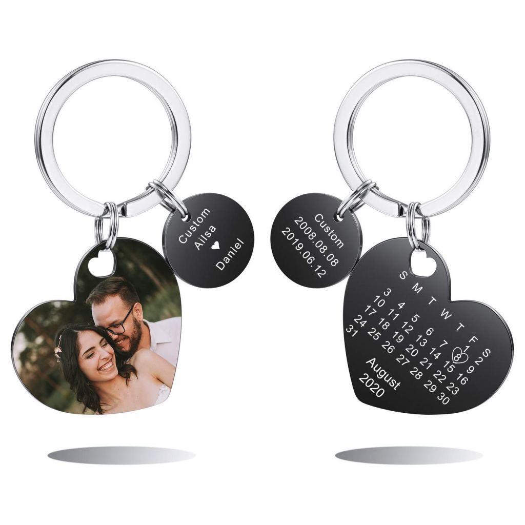 Personalised-keychain-for-him